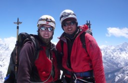 Maximo com sherpa no Nepal