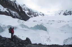 Glaciar de aproximação do Chaupi Orko pelo sul