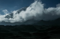 KILI - Vista do cume durante a descida - Foto Gabriel Tarso