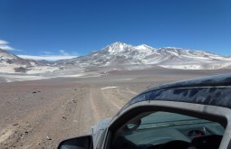 Caminho ao Refúgio Atacama com 5200m - Foto de Sergio Vahnovan