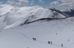 Nossa equipe descendo do cume do Vicuñas - Foto de Gustavo Uria